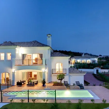 Arcos Gardens Country Estate Apartment *